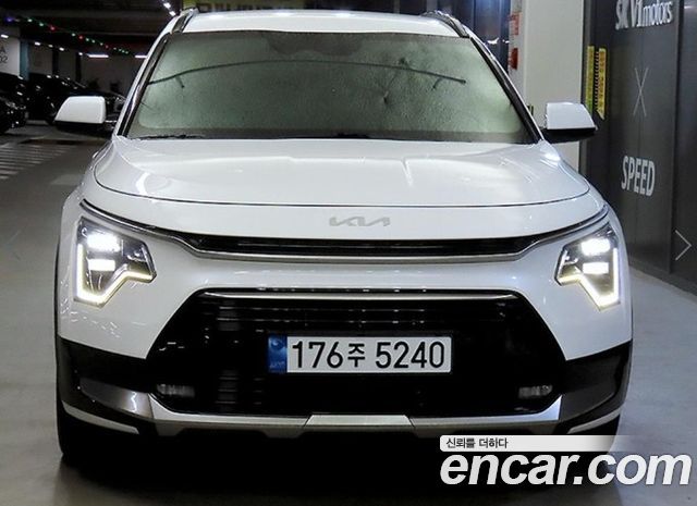 Kia Niro Prestige — пробег 58 078 км — фото 2 из 5