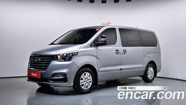 Hyundai Starex Van 3-Seater Smart — пробег 62 877 км — фото 1 из 5