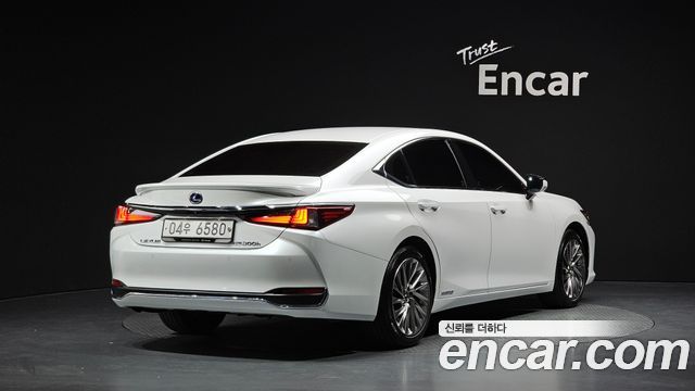 Lexus ES Executive — пробег 43 235 км — фото 2 из 5