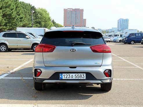 Kia Niro 1.6 HEV Prestige — пробег 127 186 км — фото 3 из 5