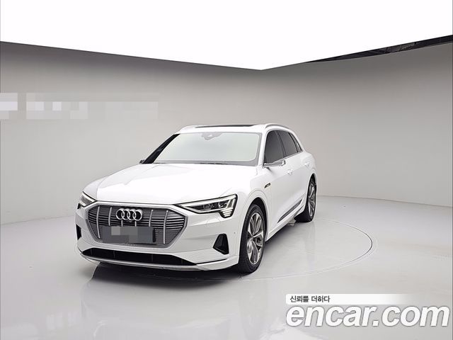 Audi e-tron 55 Quattro — пробег 78 442 км — фото 1 из 5