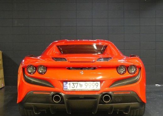 Ferrari F8 3.9 V8 — пробег 19 200 км — фото 3 из 5