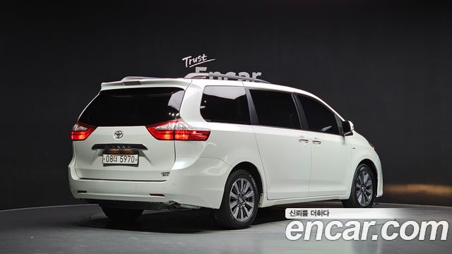 Toyota Sienna 3.5 AWD — пробег 88 527 км — фото 2 из 5