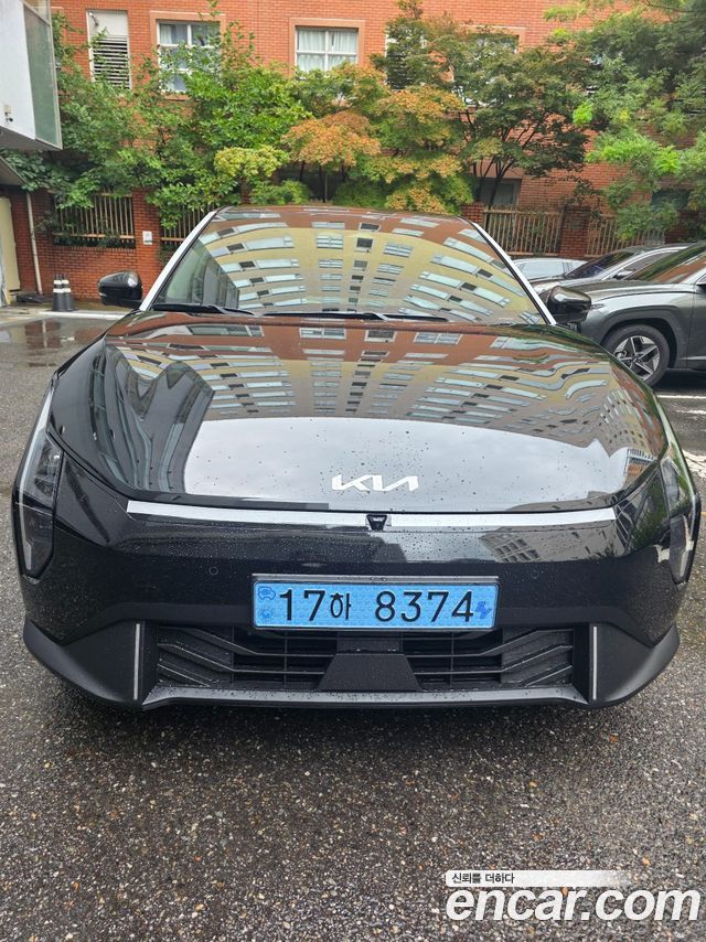 Kia EV4 Long Range 2WD Air — пробег 1 300 км — фото 1 из 5