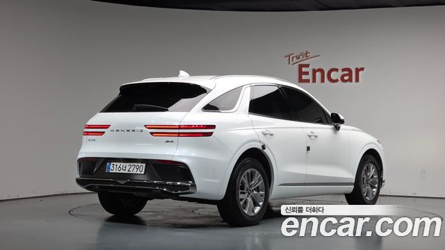 Genesis GV70 2.5T Gasoline AWD — пробег 27 207 км — фото 2 из 5