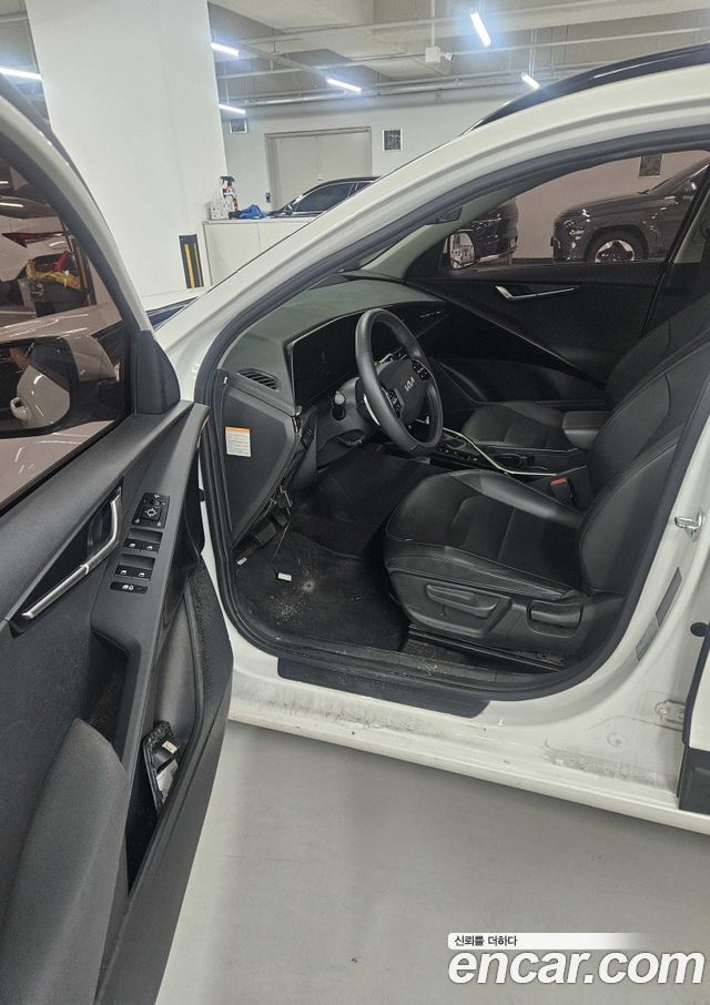 Kia Niro Trendy — пробег 230 587 км — фото 4 из 5