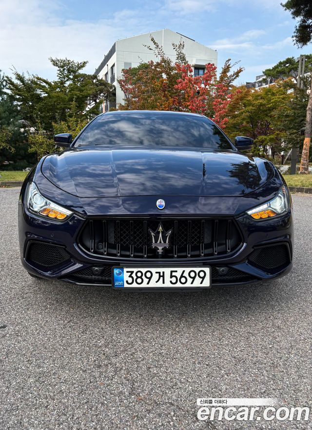 Maserati Ghibli 3.0 Diesel GranLusso 3rd — пробег 138 000 км — фото 1 из 5