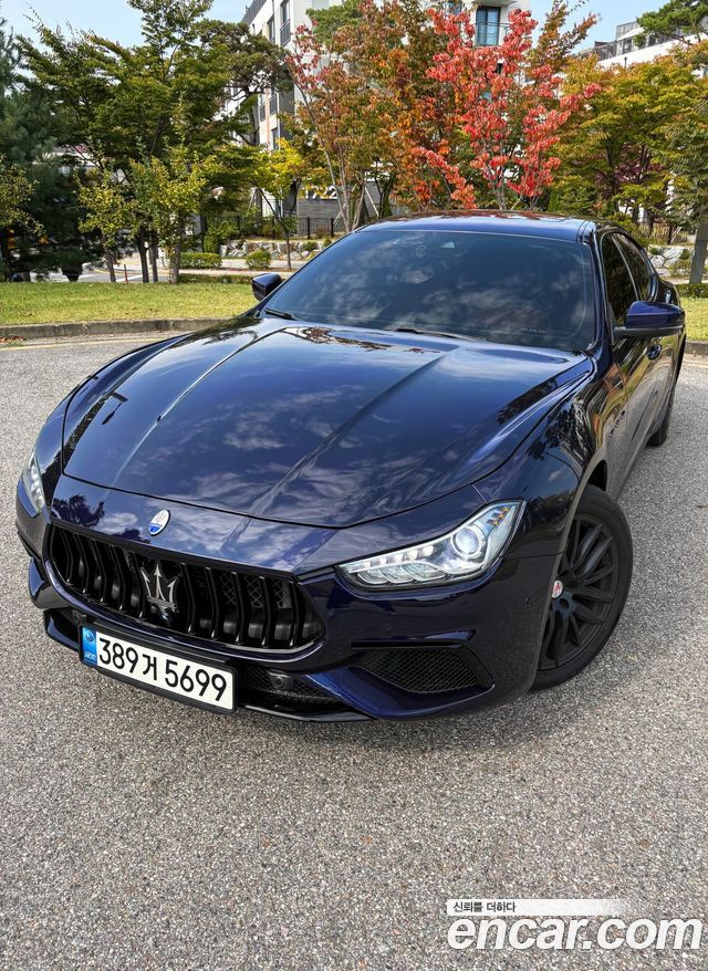Maserati Ghibli 3.0 Diesel GranLusso 3rd — пробег 138 000 км — фото 2 из 5