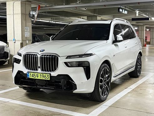 BMW X7 xDrive 40i M Sport 6STR — пробег 11 070 км — фото 1 из 5
