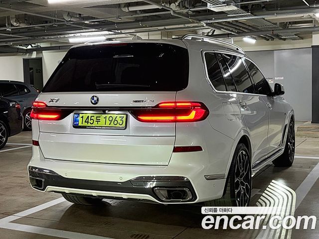 BMW X7 xDrive 40i M Sport 6STR — пробег 11 070 км — фото 2 из 5