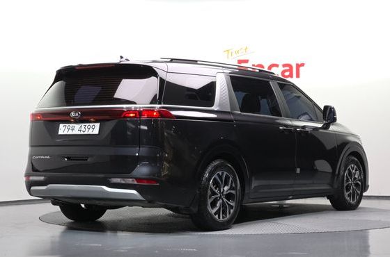 Kia Carnival Diesel 11-Seater Prestige — пробег 79 698 км — фото 2 из 5