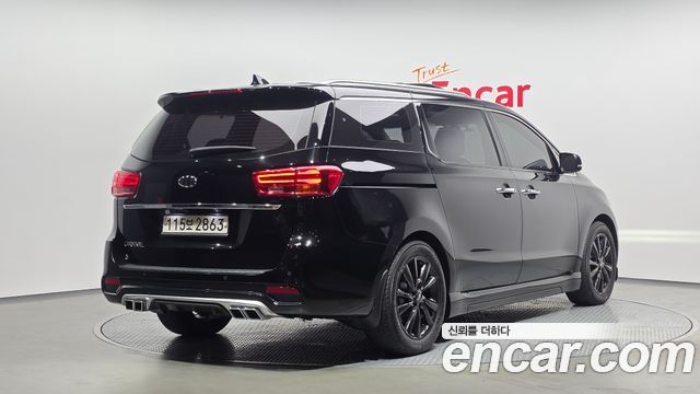 Kia Carnival из Кореи Encar