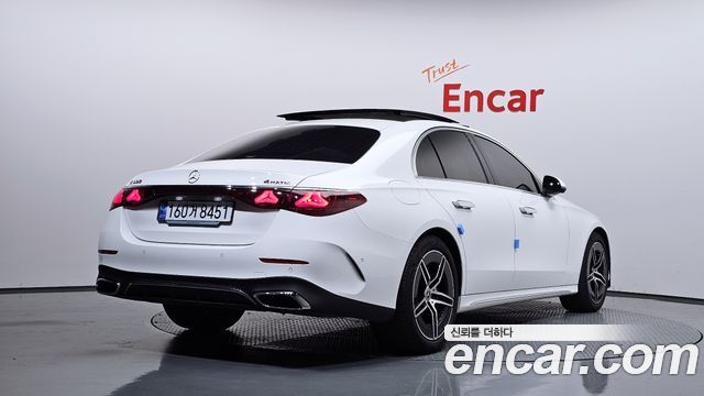Mercedes-Benz E-Class E300 4MATIC AMG Line — пробег 32 760 км — фото 2 из 5