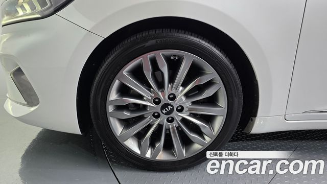 Kia K7 из Кореи Encar