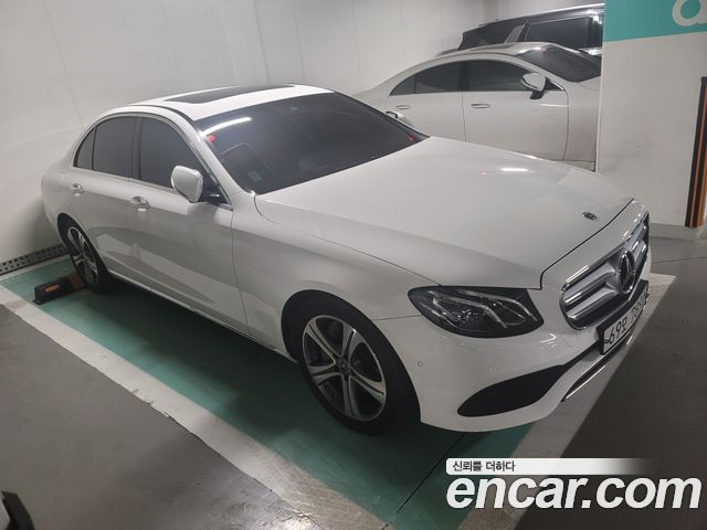 Mercedes-Benz E-Class из Кореи Encar