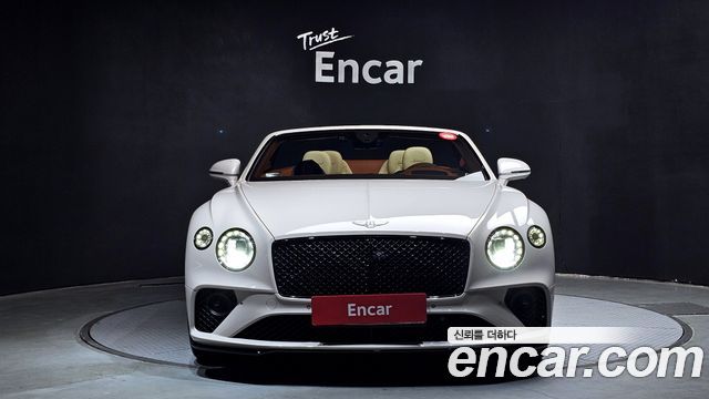 Bentley Continental 6.0 GTC — пробег 6 561 км — фото 3 из 5