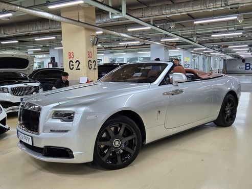 Rolls-Royce Dawn 6.6 V12 — пробег 10 800 км — фото 1 из 5