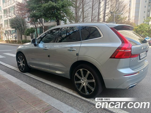 Volvo XC60 D5 Inscription — пробег 210 000 км — фото 2 из 5