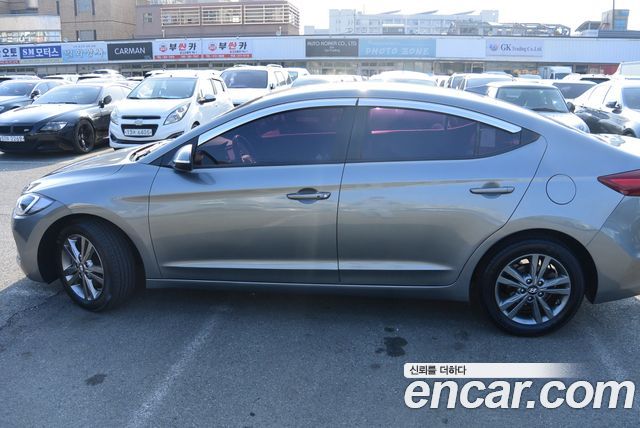 Hyundai AVANTE 1.6 e-VGT SMART Special — пробег 136 761 км — фото 2 из 5