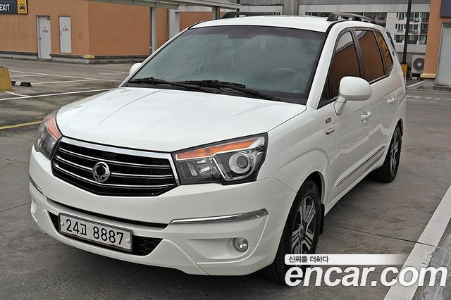 Ssangyong KORANDO 4WD 9-Seater Adventure 60th Edition — пробег 189 839 км — фото 1 из 5