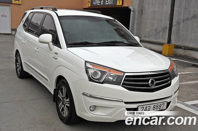 Ssangyong KORANDO 4WD 9-Seater Adventure 60th Edition — пробег 189 839 км — фото 5 из 5
