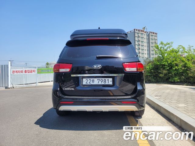 Kia Carnival из Кореи Encar