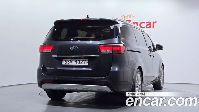 Kia Carnival из Кореи Encar