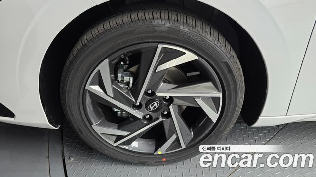 Hyundai AVANTE 1.6 Smart — пробег 9 км — фото 5 из 5