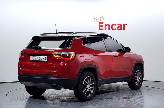Jeep Compass 2.4 Limitied AWD — пробег 43 366 км — фото 2 из 5