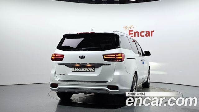 Kia Carnival из Кореи Encar