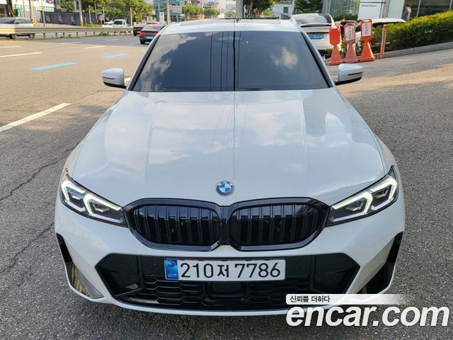 BMW 3-Series 320i M Sport — пробег 350 км — фото 1 из 5