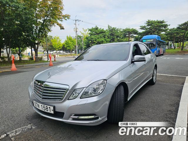 Mercedes-Benz E-Class E300 Elegance — пробег 67 000 км — фото 1 из 5
