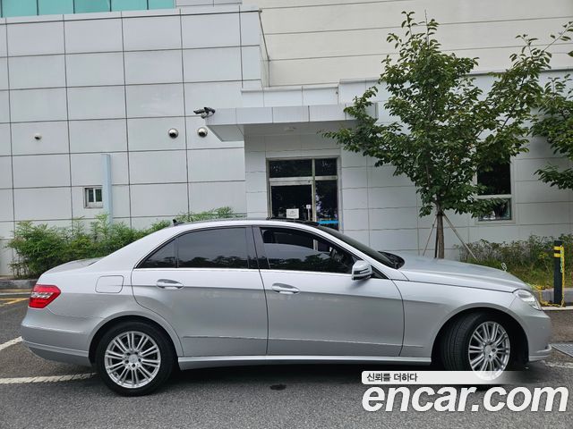 Mercedes-Benz E-Class E300 Elegance — пробег 67 000 км — фото 4 из 5