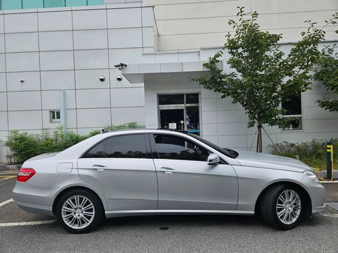 Mercedes-Benz E-Class E300 Elegance — пробег 67 000 км — фото 4 из 5