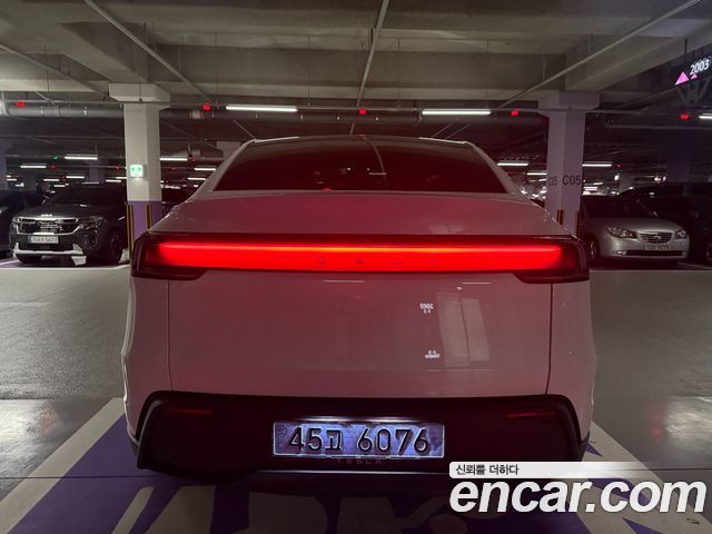 Tesla Model Y RWD — пробег 1 652 км — фото 2 из 5