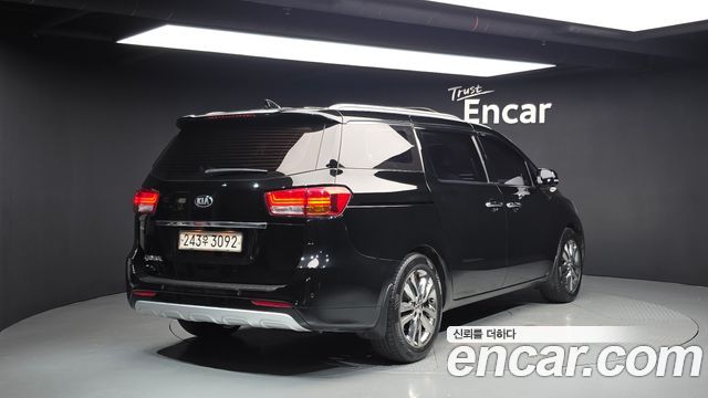 Kia Carnival из Кореи Encar