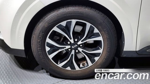 Kia Carnival 9-Seater Signature — пробег 93 600 км — фото 5 из 5