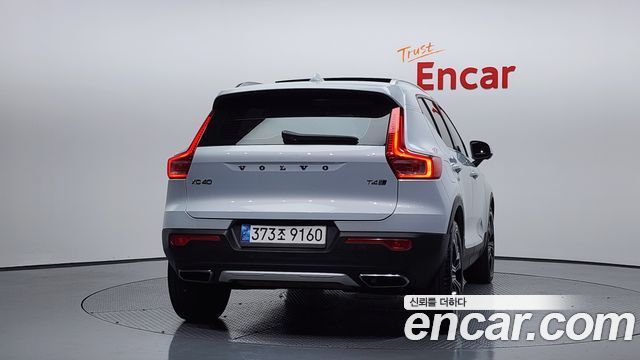 Volvo XC40 T4 Inscription — пробег 97 720 км — фото 4 из 5