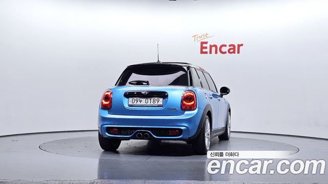 Mini Cooper 5Door Standard 3rd — пробег 45 695 км — фото 4 из 5