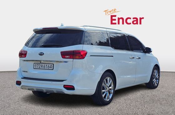 Kia Carnival 9-Seater Prstige — пробег 134 157 км — фото 2 из 5