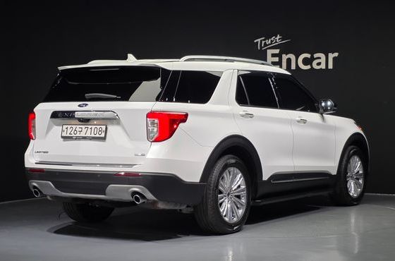 Ford Explorer 2.3 LimIted 4WD — пробег 41 675 км — фото 2 из 5
