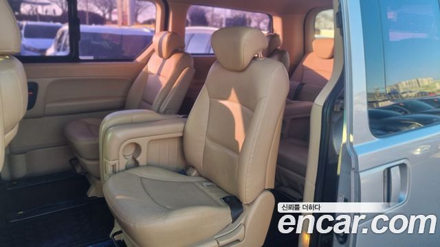 Hyundai Starex 11-Seater Wagon HVX VIP PACK — пробег 127 500 км — фото 4 из 5