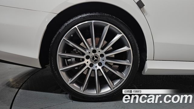 Mercedes-Benz E-Class из Кореи Encar