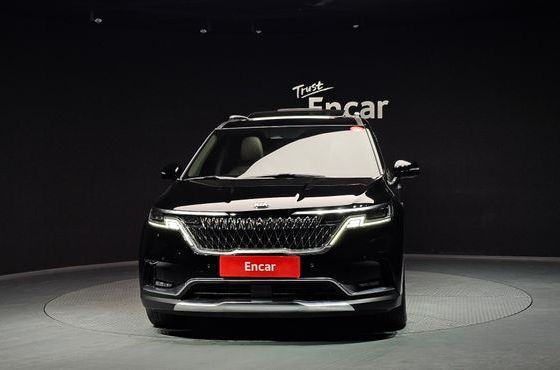 Kia Carnival 9-Seater Signature — пробег 91 798 км — фото 3 из 5