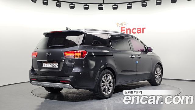 Kia Carnival из Кореи Encar