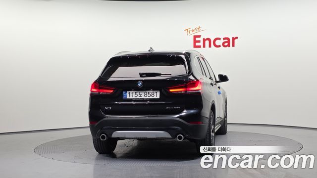 BMW X1 xDrive 20i xLine — пробег 37 634 км — фото 4 из 5