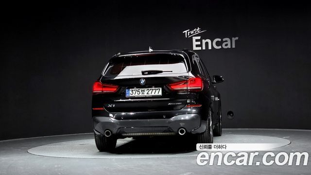 BMW X1 xDrive 20i M Sport — пробег 37 730 км — фото 4 из 5