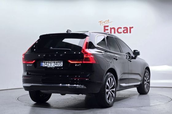 Volvo XC60 B5 Ultimate Bright — пробег 12 173 км — фото 2 из 5