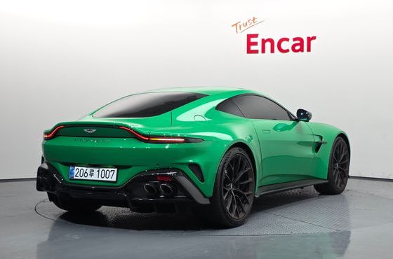 Astonmartin Vantage 4.0 V8 Coupe — пробег 779 км — фото 2 из 5