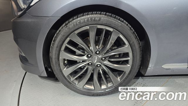Hyundai Genesis из Кореи Encar